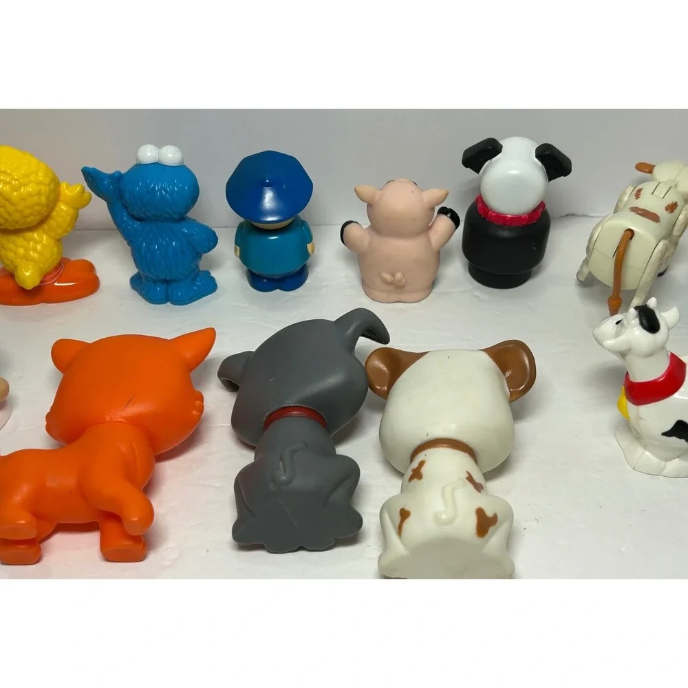 Vintage Toy Figurine‎ Lot Of 14 Little People Animals Big Bird Cookie Monster